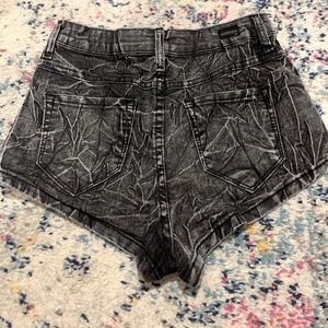 Hidden jeans cheeky acid wash shorts